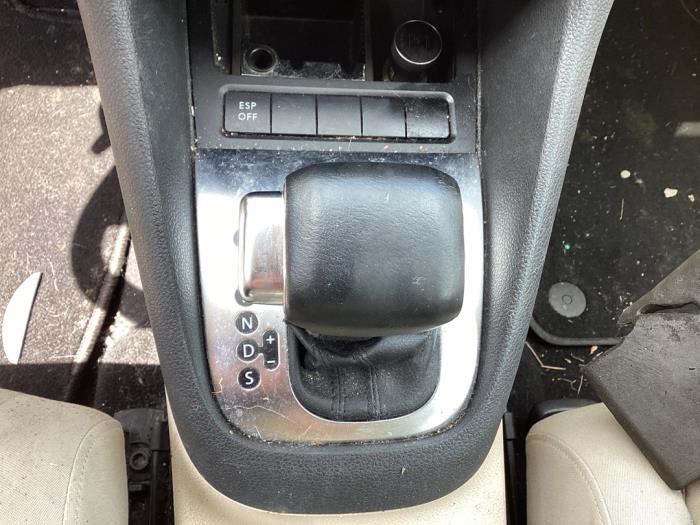 Usagé Boite de vitesses Volkswagen Golf VI (5K1) 2.0 TDI 16V Prix € 1.250,00 Règlement à la marge proposé par Autohandel & Demontage Weteringbrug