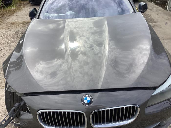 Używane Maska BMW 5 serie (F10) 520d 16V Cena € 500,00 Procedura marży oferowane przez Autohandel & Demontage Weteringbrug
