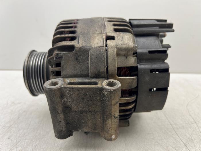 Begagnade Dynamo Audi A6 Avant (C6) 3.2 V6 24V FSI Pris € 40,00 Marginaltabell erbjuds av Autohandel & Demontage Weteringbrug
