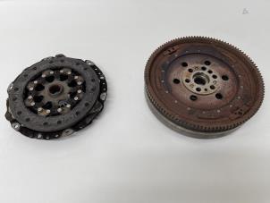 Used Clutch kit (complete) BMW 1 serie (E81) 118i 16V Price € 90,00 Margin scheme offered by Het Viaduct