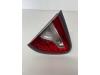 Tailgate reflector, left from a Renault Captur (2R), 2013 1.2 TCE 16V EDC, SUV, Petrol, 1.197cc, 87kW (118pk), FWD, H5F412; H5FG4, 2013-06, 2R02; 2R03; 2RAU; 2RBU 2016