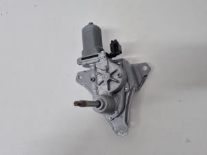 Used Rear wiper motor Mitsubishi Space Star (A0) 1.2 12V Price € 25,00 Margin scheme offered by Het Viaduct