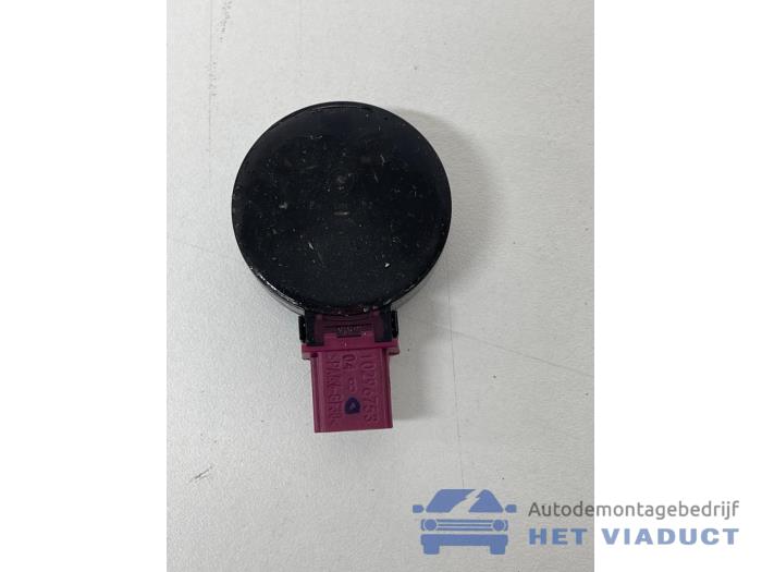 Begagnade Regnsensor Mitsubishi Space Star (A0) 1.2 12V Pris € 70,00 Marginaltabell erbjuds av Het Viaduct