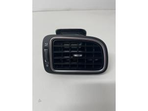 Używane Kratka wentylacyjna boczna Volkswagen Polo V (6R) 1.2 TSI Cena € 20,00 Procedura marży oferowane przez Het Viaduct