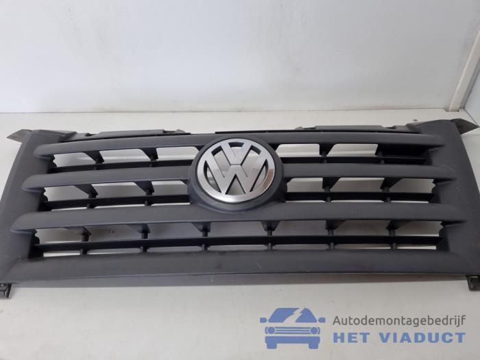 Używane Grill Volkswagen Crafter 2.5 TDI 30/32/35/46/50 Cena € 75,00 Procedura marży oferowane przez Het Viaduct
