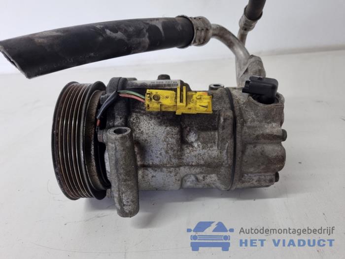 Used Air conditioning pump Peugeot 308 (4A/C) 1.4 VTI 16V Price € 120,00 Margin scheme offered by Het Viaduct