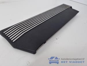 Abdeckblech Motor van een BMW 3 serie (E46/4) 328i 24V 2001