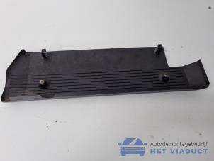 Abdeckblech Motor van een BMW 3 serie (E46/4) 328i 24V 2001