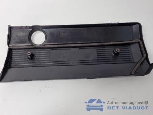 Abdeckblech Motor van een BMW 3 serie (E46/4) 328i 24V 2001