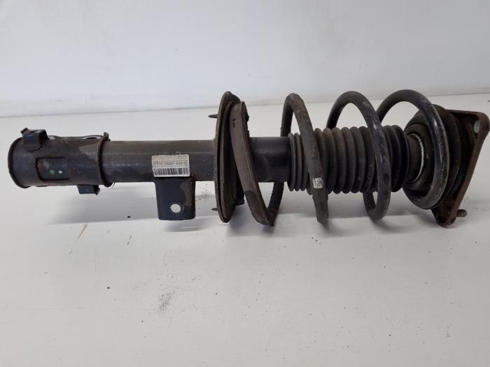 Front shock absorber, right from a Hyundai i30 (GDHB5) 1.4 16V 2014