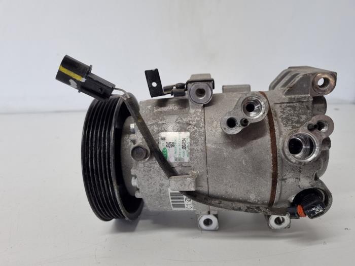 Air conditioning pump from a Hyundai i30 (GDHB5) 1.4 16V 2014