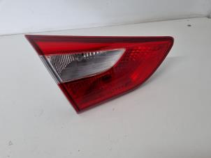 Used Tailgate reflector, left Hyundai i30 (GDHB5) 1.4 16V Price € 60,00 Margin scheme offered by Het Viaduct