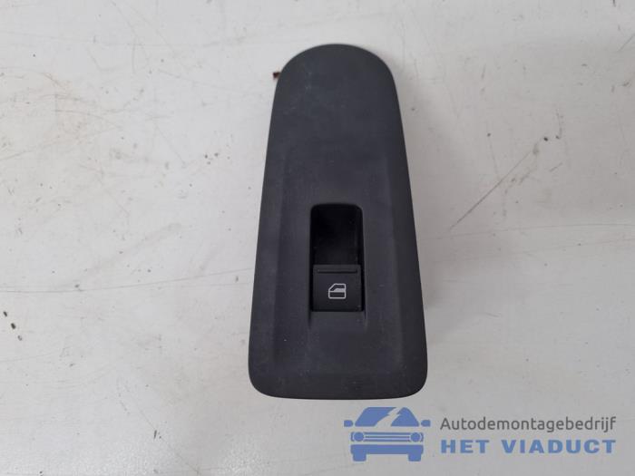 Usados Interruptor combinado de ventanillas Seat Mii 1.0 12V Precio € 30,00 Norma de margen ofrecido por Het Viaduct