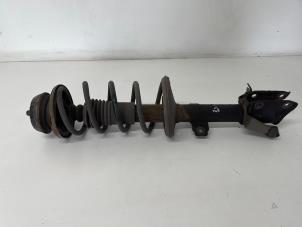 Used Fronts shock absorber, left Dacia Duster (HS) 1.6 16V LPG Price € 75,00 Margin scheme offered by Het Viaduct