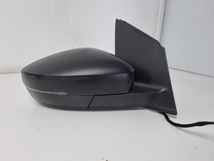 Wing mirror, right from a Volkswagen Polo V (6R) 1.0 12V BlueMotion Technology 2016