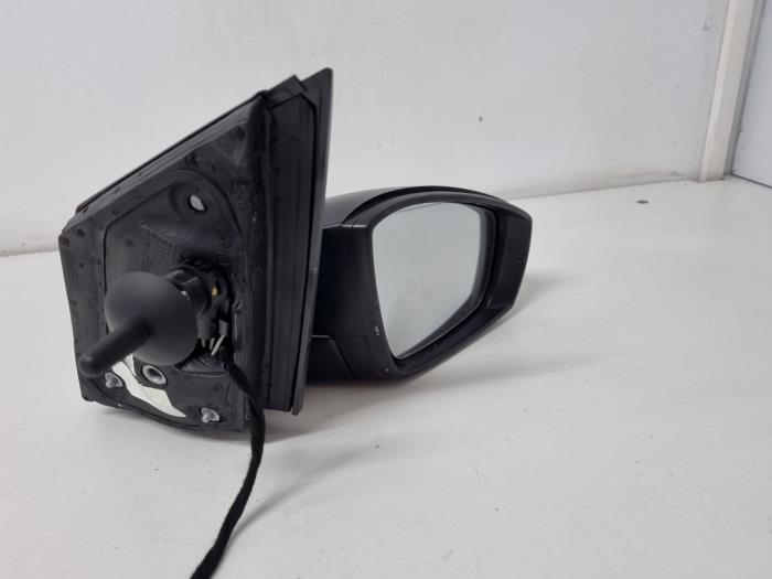 Wing mirror, right from a Volkswagen Polo V (6R) 1.0 12V BlueMotion Technology 2016
