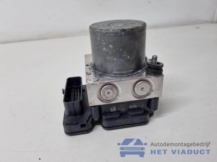 Used ABS pump Volkswagen Polo V (6R) 1.0 12V BlueMotion Technology Price € 75,00 Margin scheme offered by Het Viaduct