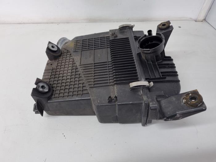 Air box from a Dacia Dokker (0S) 1.6 LPG 2015