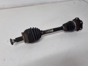 Used Front drive shaft, left Volkswagen Polo IV (9N1/2/3) 1.4 TDI 80 Price € 45,00 Margin scheme offered by Het Viaduct