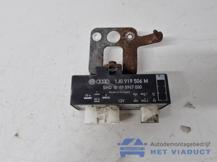 Usagé Ordinateur refroidisseur Volkswagen Polo IV (9N1/2/3) 1.4 TDI 80 Prix € 30,00 Règlement à la marge proposé par Het Viaduct