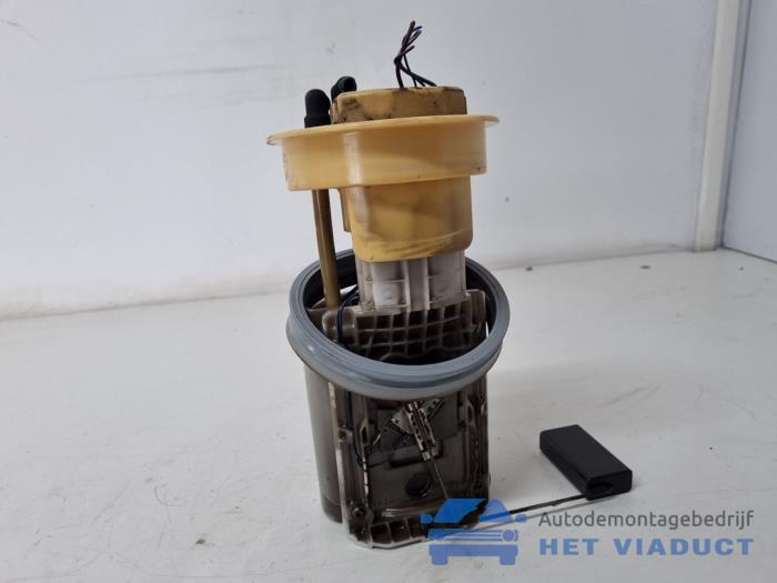 Usagé Pompe diesel Volkswagen Polo IV (9N1/2/3) 1.4 TDI 80 Prix € 75,00 Règlement à la marge proposé par Het Viaduct