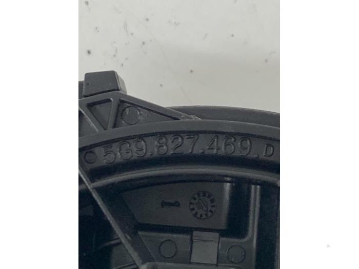 Uchwyt tylnej klapy z Volkswagen Polo VI (AW1) 1.0 TSI 12V 2018