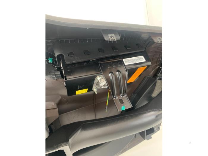 Airbag set + dashboard van een Hyundai i20 1.2i 16V 2014