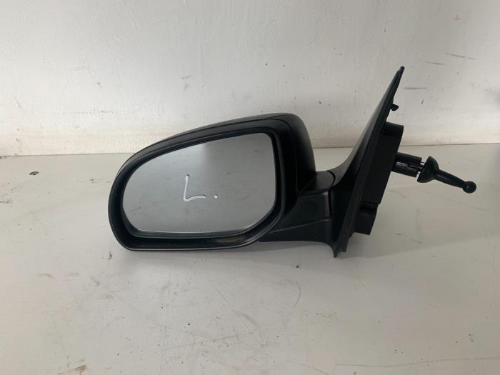 Wing mirror, left from a Hyundai i20 1.2i 16V 2014