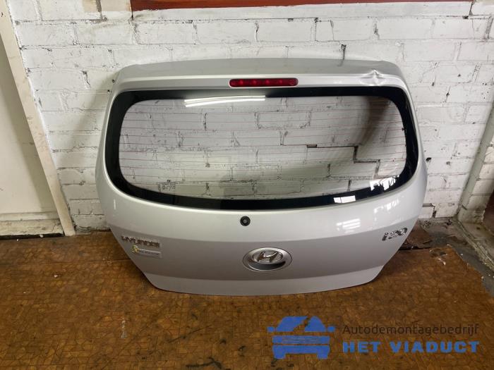 Begagnade Baklucka Hyundai i20 1.2i 16V Pris € 50,00 Marginaltabell erbjuds av Het Viaduct