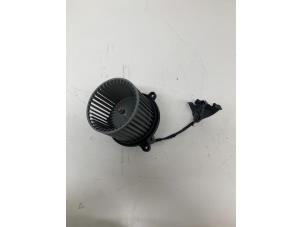 Used Heating and ventilation fan motor Hyundai i10 (B5) 1.0 12V Price € 50,00 Margin scheme offered by Het Viaduct