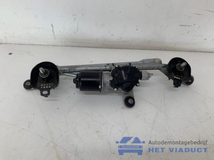 Begagnade Torkarmotor + mekanism Mitsubishi Space Star (A0) 1.0 12V Pris € 50,00 Marginaltabell erbjuds av Het Viaduct