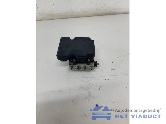 Begagnade ABS-pump Mitsubishi Space Star (A0) 1.0 12V Pris € 150,00 Marginaltabell erbjuds av Het Viaduct