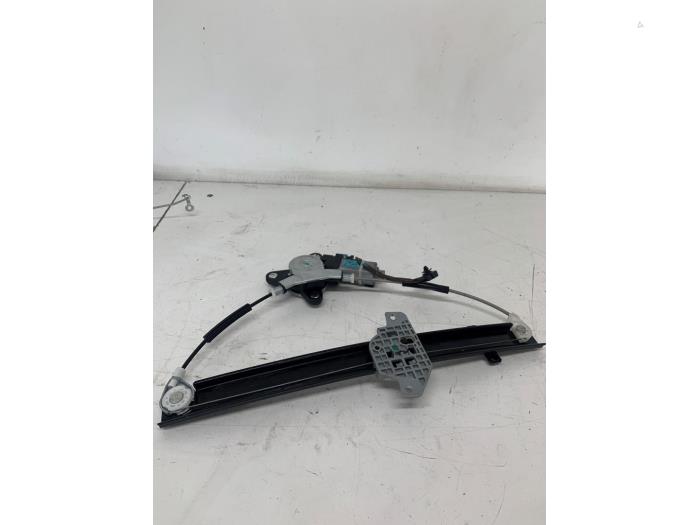 Window mechanism 4-door, front right from a Chevrolet Spark (M300) 1.0 16V 2014