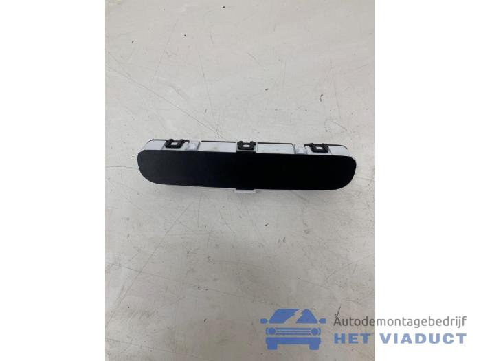 Begagnade Innerdisplay Chevrolet Spark (M300) 1.0 16V Pris € 25,00 Marginaltabell erbjuds av Het Viaduct
