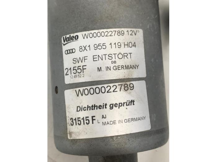 Scheibenwischermotor+Mechanik van een Audi A1 (8X1/8XK) 1.4 TDI Ultra 12V 2015