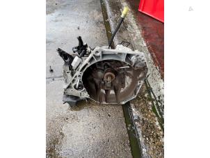 Used Gearbox Renault Captur (2R) 0.9 Energy TCE 12V Price € 450,00 Margin scheme offered by Het Viaduct