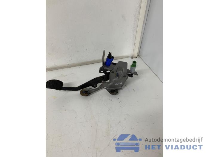 Clutch pedal Renault Captur 0.9 Energy TCE 12V RENAULTCAPTUR