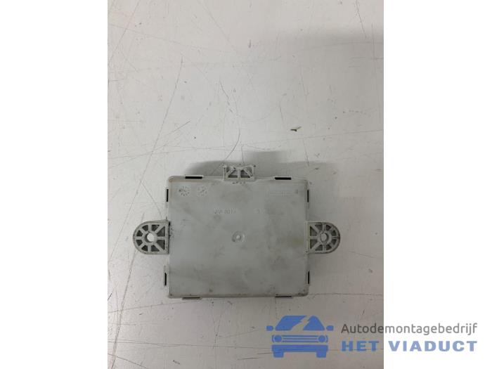 Central electronic Modul van een Ford Focus 3 Wagon 1.0 Ti-VCT EcoBoost 12V 125 2013