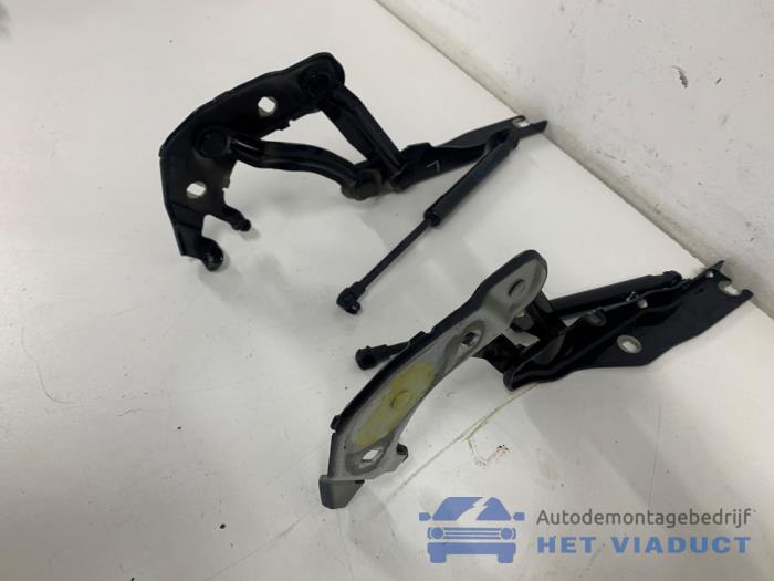 Genuine VAG Audi A1 8X1 8XA Hinge Bracket Left – OEM 8X0807563A