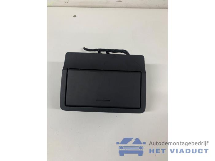 Begagnade Innerdisplay Audi A1 (8X1/8XK) 1.2 TFSI Pris € 110,00 Marginaltabell erbjuds av Het Viaduct