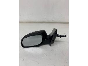 Used Wing mirror, left Hyundai i20 1.2i 16V Price € 60,00 Margin scheme offered by Het Viaduct