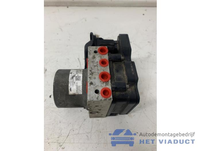 Begagnade ABS-pump Opel Astra K 1.4 Turbo 16V Pris € 250,00 Marginaltabell erbjuds av Het Viaduct