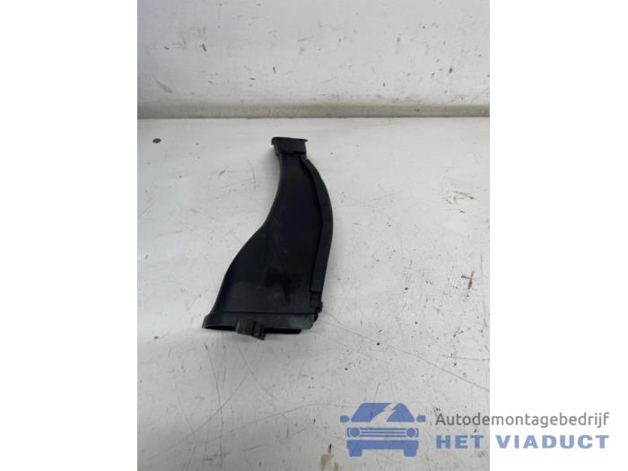 Begagnade Luftintagsslang Volkswagen Polo V (6R) 1.2 TSI 16V BlueMotion Technology Pris € 15,00 Marginaltabell erbjuds av Het Viaduct