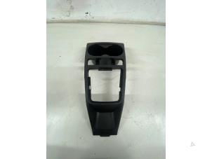 Used Cup holder Seat Ibiza IV SC (6J1) 1.6 TDI 90 Price € 30,00 Margin scheme offered by Het Viaduct
