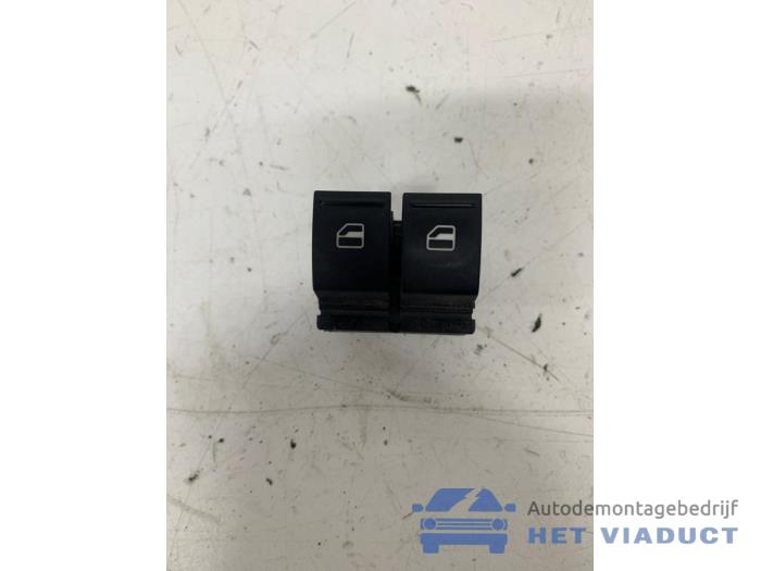 Usados Interruptor combinado de ventanillas Seat Ibiza IV SC (6J1) 1.6 TDI 90 Precio € 15,00 Norma de margen ofrecido por Het Viaduct