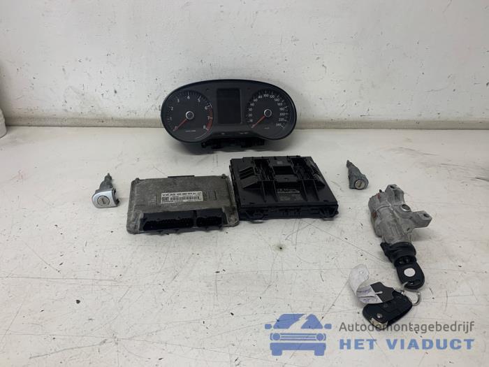 Used Ignition lock + computer Volkswagen Polo V (6R) 1.2 12V Price € 280,00 Margin scheme offered by Het Viaduct