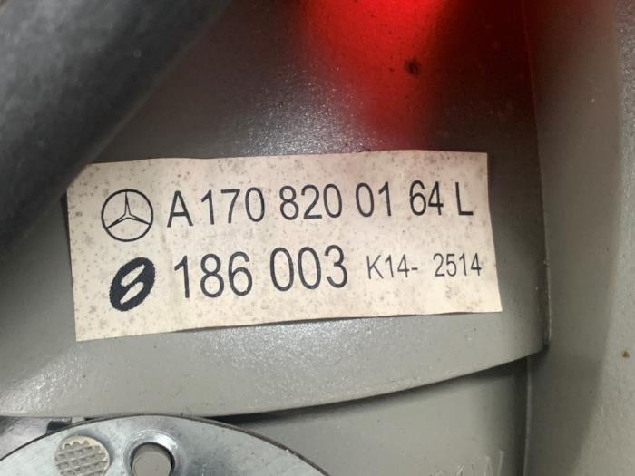 Taillight, left from a Mercedes-Benz SLK (R170) 2.0 200 16V 1999