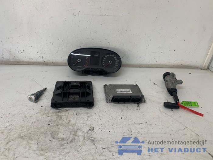 Used Ignition lock + computer Volkswagen Polo V (6R) 1.2 12V Price € 300,00 Margin scheme offered by Het Viaduct