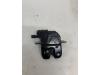 Tailgate lock mechanism from a Renault Clio IV Estate/Grandtour (7R), 2012 / 2021 1.5 Energy dCi 90 FAP, Combi/o, 4-dr, Diesel, 1.461cc, 66kW (90pk), FWD, K9K608; K9KB6; K9K628; K9KE6; K9K629; K9K638, 2012-11 / 2021-08 2014