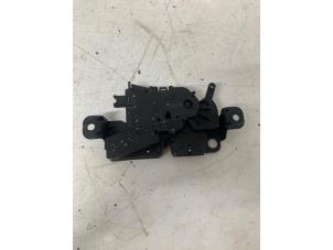 Used Tailgate lock mechanism BMW 3 serie (G20) 330e 2.0 TwinPower Turbo 16V Price € 75,00 Margin scheme offered by Het Viaduct